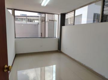 Oficina comercial · 60m² · 4 Habitaciones · 1 Estacionamiento · 12 de Octubre, Oficina en Renta, 60 m²