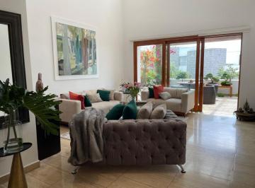 Departamento de 3 habitaciones, Quito · Departamento de 220 m² con 3 Recámaras en Venta en Cumbayá