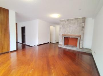 Casa · 280m² · 3 Habitaciones · 2 Estacionamientos · Quito Tenis, Hermosa Casa en Renta, 280 m²