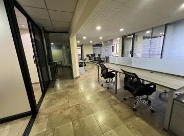 Oficina comercial · 200m² · 11 Habitaciones · Oficinas de Alquiler