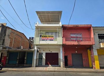 Casa de 3 habitaciones, Durán · Propiedad en Venta 3 Pisos, Uso Residencial y Comercial - Centro de Durán