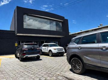 Local comercial · 410m² · 2 Habitaciones · 14 Estacionamientos · Carcelén, Local Comercial en Renta, 410 m²