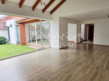 Casa de 4 habitaciones, Quito · Alquiler, Campo Alegre, Acogedora Casa de 4 Dorm. y Sala de Estar, Jardín