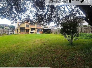 Terreno / Lote , Quito · De Oportunidad Terreno 800 m², en Monteserrin, con Cerramiento