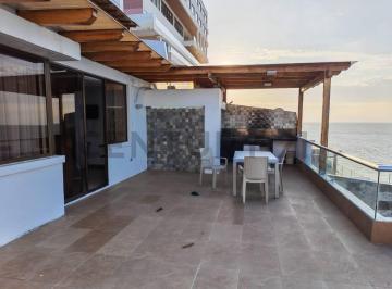 Departamento · 229m² · 3 Habitaciones · 2 Estacionamientos · Departamento Frente Al Mar! - Manta