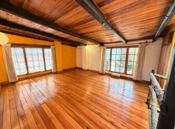 Casa · 378m² · 6 Habitaciones · 2 Estacionamientos · Venta Casa 378 m² La Floresta Rentera - Comercial