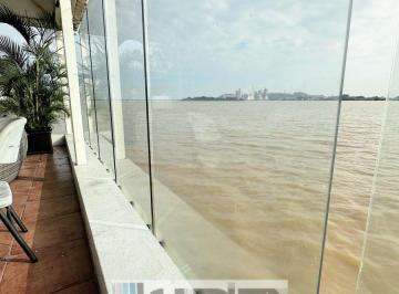Casa de 4 habitaciones, Guayaquil · Vendo Casa Samborondon Vista Al Río Babahoyo Área Social con Piscina 4 Dorm. Parques Iglesia