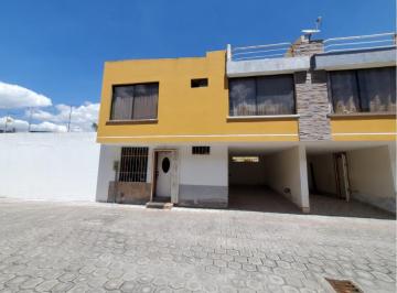 Casa de 4 habitaciones, Quito · Casa 4 Habitaciones en Conjunto Privado, Sector Pomasqui