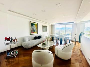 Departamento de 3 habitaciones, Quito · Cumbaya - Departamento con Hermosa Vista!