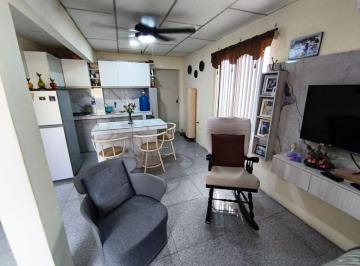 Casa de 3 habitaciones, Guayaquil · Venta de Casa Rentera Sauces 7 - A. Maidana