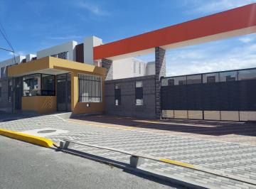 Casa · 76m² · 3 Habitaciones · 1 Estacionamiento · Casa en Venta Mitad del Mundo