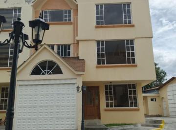 Casa de 5 habitaciones, Quito · Armenia 2, Casa Venta 5 Dorm. 3 Baños 2 Parq