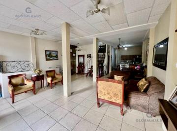 Casa · 210m² · 6 Habitaciones · Venta Casa Rentera en Sauces 6 Guayaquil Norte, 3 Departamentos m. G.