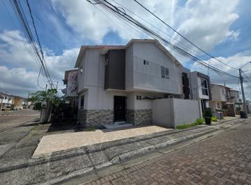Casa de 3 habitaciones, Guayaquil · Vendo Casa Esquinera en Mucho Lote 2, Paraiso del Rio, Guardiania y Seguridad 24/7