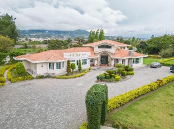 Casa · 706m² · 3 Habitaciones · 20 Estacionamientos · Atuntaqui, Casa en Venta, 706.46 m²