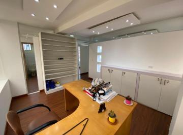 Oficina comercial , Quito · Vendo, Linda Oficina 160 m², Semi Amoblada, Excelente Sector! Av Luis Cordero, Colón.