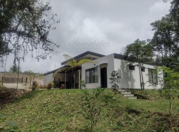 Quinta vacacional de 4 habitaciones, Pedro Vicente Maldonado · Quinta Vacacional con 4 Habitaciones en Venta, 950 m² en Norte de Pedro Vicente Maldonado