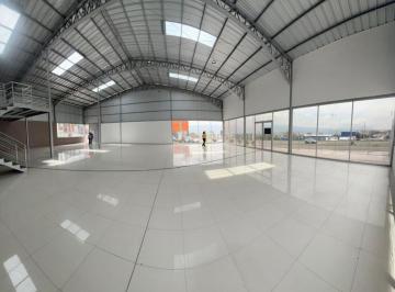 Local comercial , Quito · En Renta Local/galpón de 400 m² en Plaza Comercial - Sector Tumbaco