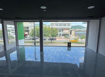 Local comercial , Guayaquil · Local Comercial Remodelado, de 2 Pisos y 375 m² - Urdesa Central