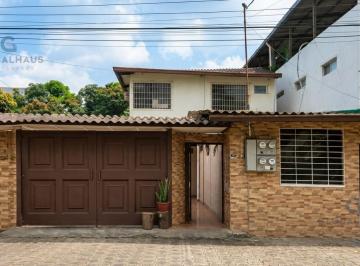 Casa · 320m² · 6 Habitaciones · Venta Casa Rentera Multifamiliar Samanes 1, Guayaquil Norte 4 Departamentos, m. G.