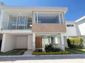 Casa de 3 habitaciones, Quito · Casa en Venta Tumbaco
