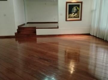 Departamento de 3 habitaciones, Quito · Lindo y Amplio Departamento Ubicado en Urbanización Cerrada