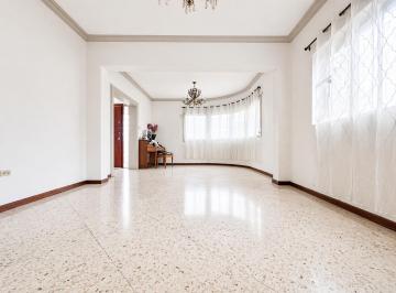 Casa de 4 habitaciones, Guayaquil · Casa Esquinera en Venta Barrio Orellana - I. Alarcón