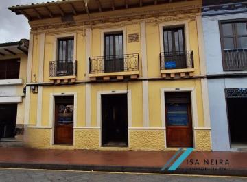 Fachada · Casa en La Juan Jaramillo y Hermano Miguel