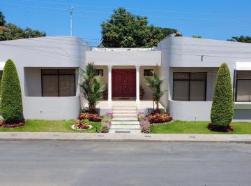 Casa · 347m² · 4 Habitaciones · 2 Estacionamientos · Venta de Casa en Via a La Costa (Gwong)