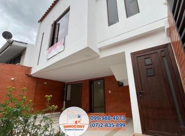 Casa de 3 habitaciones, Cuenca · Casa con Credito Miti Miti de Venta en Misicata.