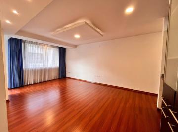Departamento · 129m² · 3 Habitaciones · 2 Estacionamientos · La Kennedy, Hermoso Departamento en Venta, 129.21 m²