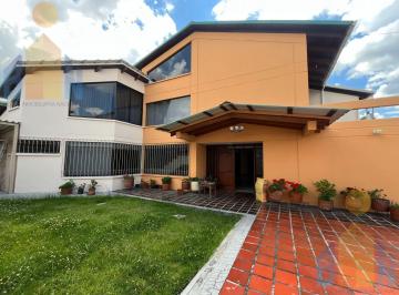 Casa · 583m² · 6 Habitaciones · 3 Estacionamientos · Casa de Venta en San Rafael, Los Chillos