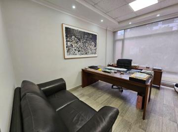 Oficina comercial , Quito · Venta Elegante Oficina 185 m² Sector El Batan Tras Megamaxi, Calle German Alemán, 4 Garajes