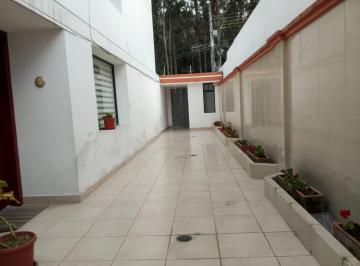 Departamento de 3 habitaciones, Quito · Rento Departamento de 3 Habitaciones Mas Estudio y Patio Propio de 35 m (Urb. Condado)