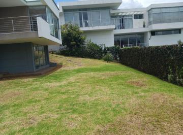 Casa de 4 habitaciones, Quito · Renta Casa Cumbaya 4 Dorm. Más Suite $2.500