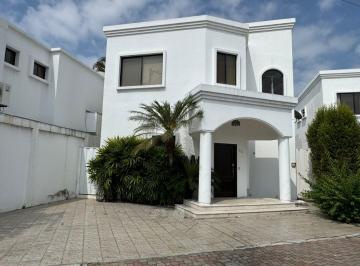Casa · 250m² · 3 Habitaciones · 2 Estacionamientos · Vendo Casa en Urb. Bouganville Sector Uees Samborondon