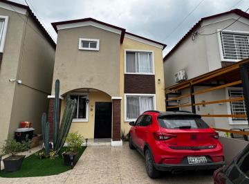 Casa · 101m² · 3 Habitaciones · 1 Estacionamiento · Se Alquila Casa Amoblada, Urb. Villa Italia, Norte de Guayaquil, Josc