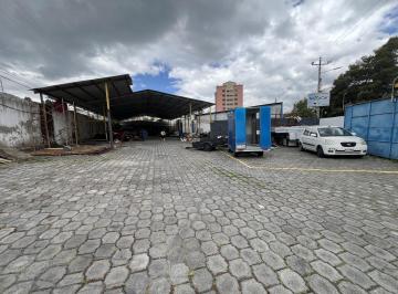 Terreno / Lote · 900m² · 2 Habitaciones · Terreno en Alquiler de 900 m² Al Norte de Quito, Ubicado Sobre La Av Eloy Alfaro, Sector Solca.