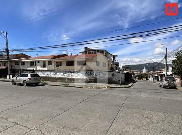 Casa de 9 habitaciones, Cuenca · Vendo Casa en #cuenca – Sector Colegio Manuel J. Calle (Cc4051)