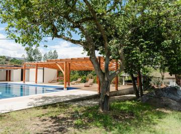 Terreno / Lote · 552m² · 3 Estacionamientos · Terreno en Venta en Guayllabamba