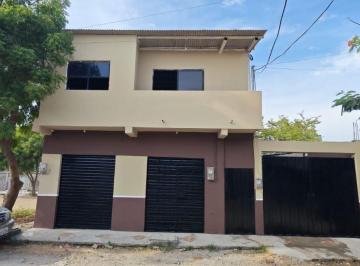 Casa de 6 habitaciones, La Libertad · Propiedad de Inversión Esquinera con Múltiples Unidades de Renta — La Libertad, Santa Elena