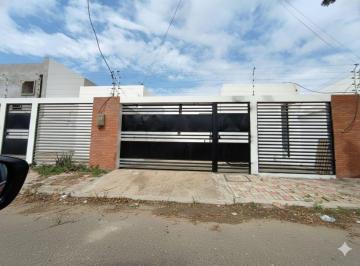 Casa de 3 habitaciones, Portoviejo · Casa Independiente de Venta en Portoviejo