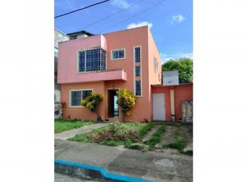 Casa de 3 habitaciones, Esmeraldas · Venta de Casa en Esmeralda Urbanizacion Malibu Al Norte