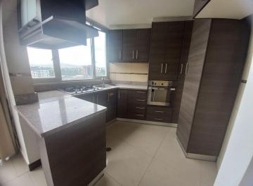 Departamento de 1 habitación, Quito · Vendo Excelente Suite en Edificio con Guardiania 24 H
