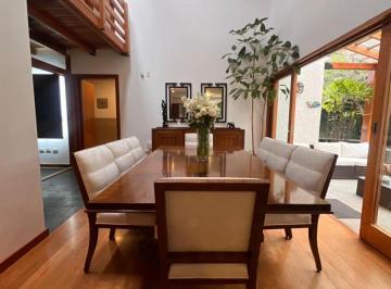Casa de 3 habitaciones, Quito · Linda, Segura Casa en Urbanizacion y Conjunto $2200 Mas Condominio