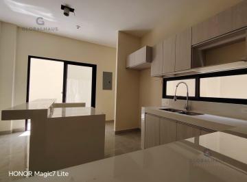 Departamento · 280m² · 3 Habitaciones · 1 Estacionamiento · Alquiler Departamento 1er Piso en Urb El Condado con 3 Habitaciones con Closet Garaje Techado. P. a