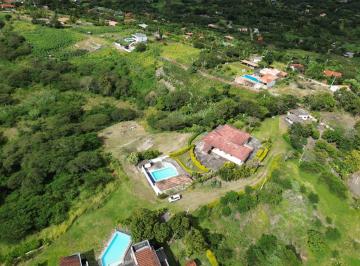 Casa de 1 habitación, Santa Isabel · Propiedad de 3064 m² de Terreno en Venta en Yunguila