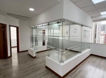 Oficina comercial , Quito · En Venta Oficina 110 m² en Av Portugal
