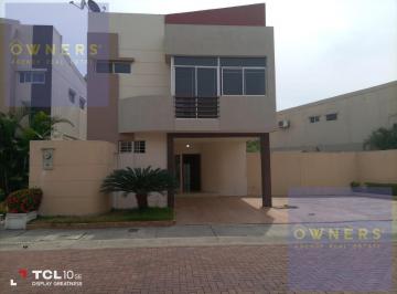 Casa · 275m² · 4 Habitaciones · 5 Estacionamientos · Venta Casa Belo Horizonte 4 Dormt (Of)