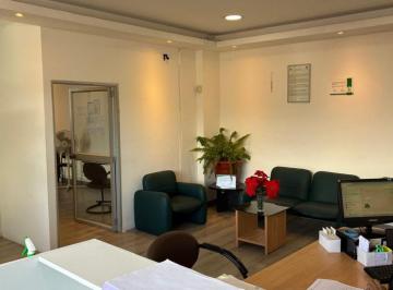 Oficina comercial , Quito · Alquiler Amplia y Luminosa Oficina en Av Ilaló